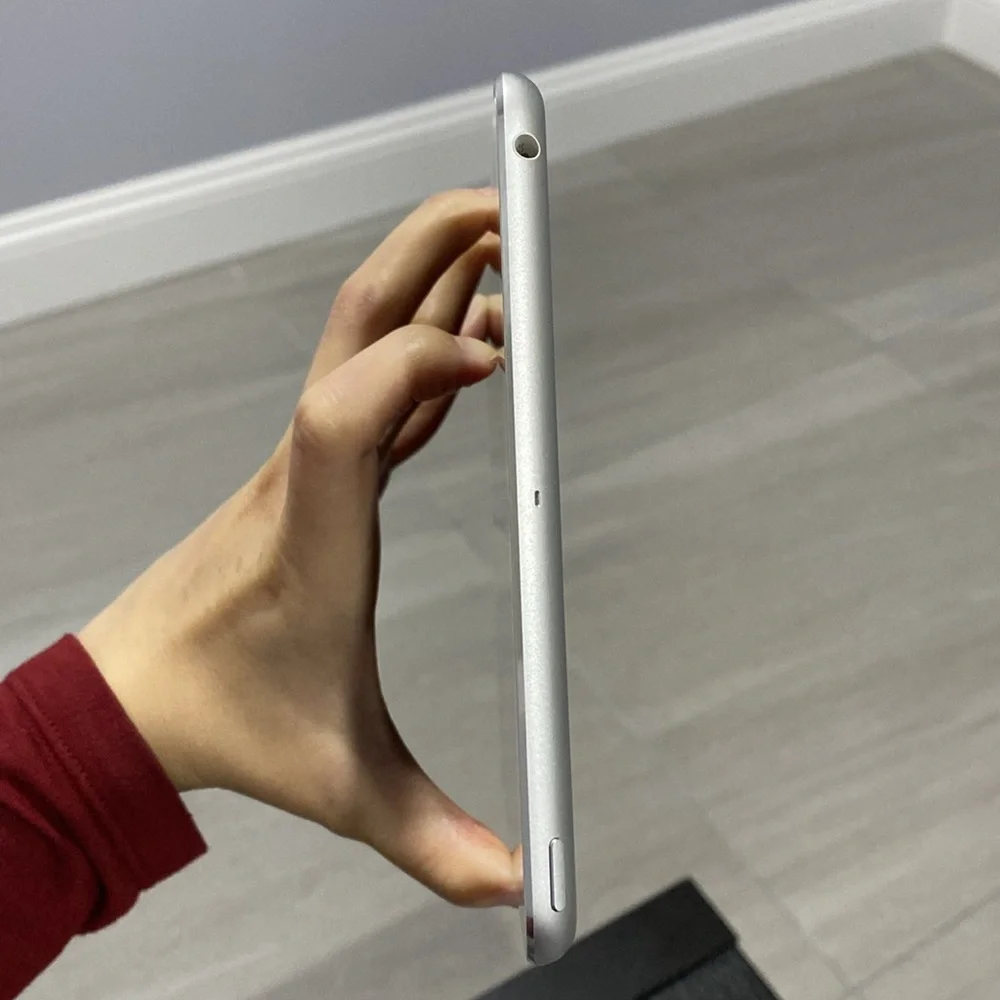 Used condition Apple iPad mini2 16GB white silver A1489 ME279LL/A iOS 12.5.7 - Picture 3 of 6